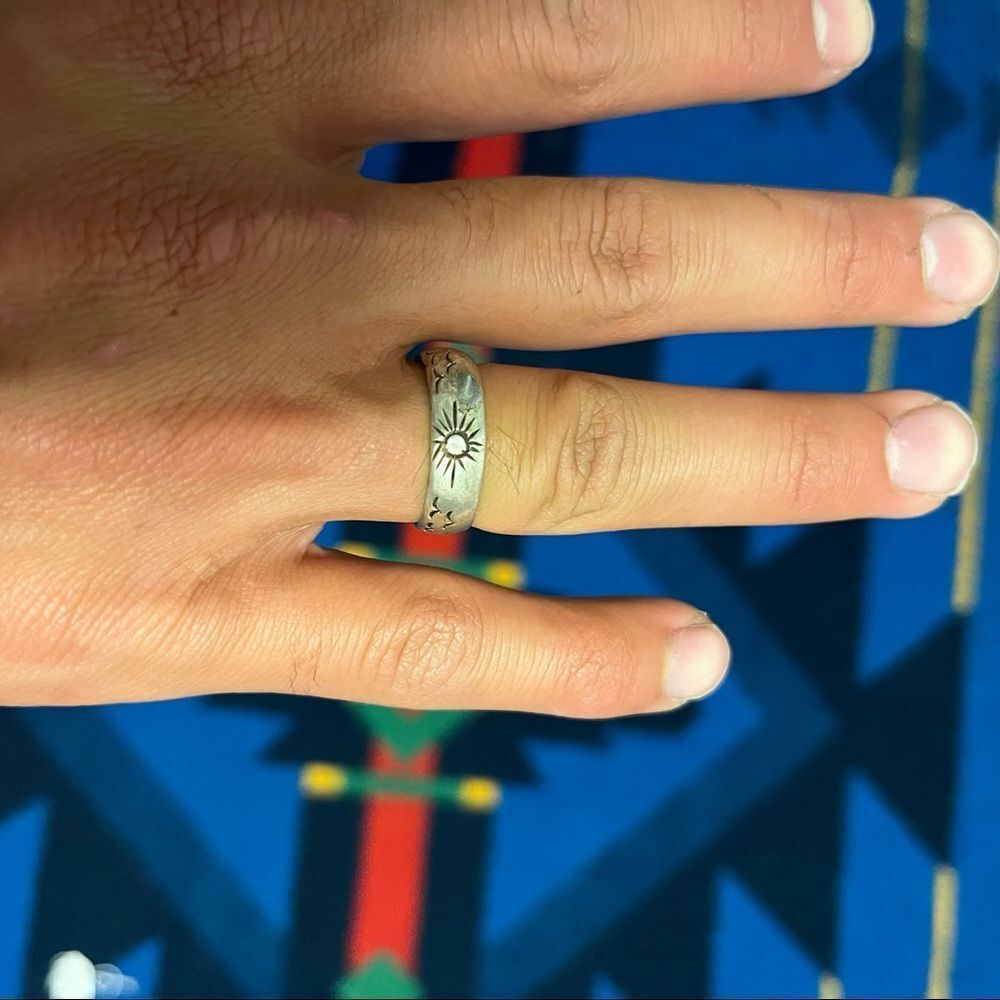 Ring - Picture 2 of 4